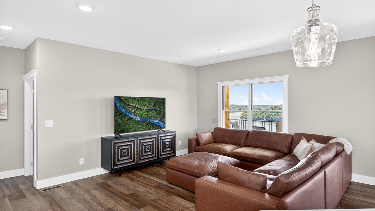 Photo of Livingroom in Byrdstown