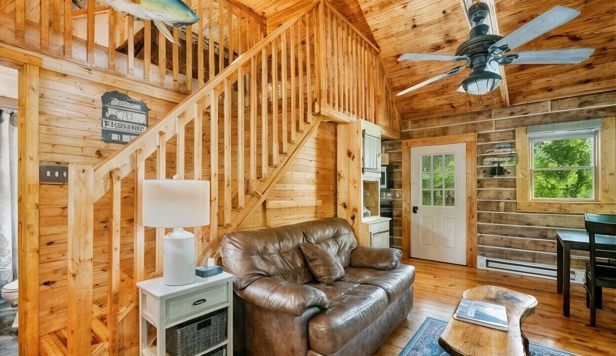 Photo of Livingroom in Birdseye