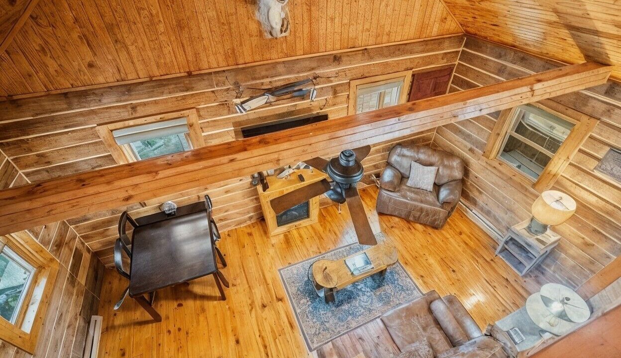 Photo of Livingroom in Birdseye