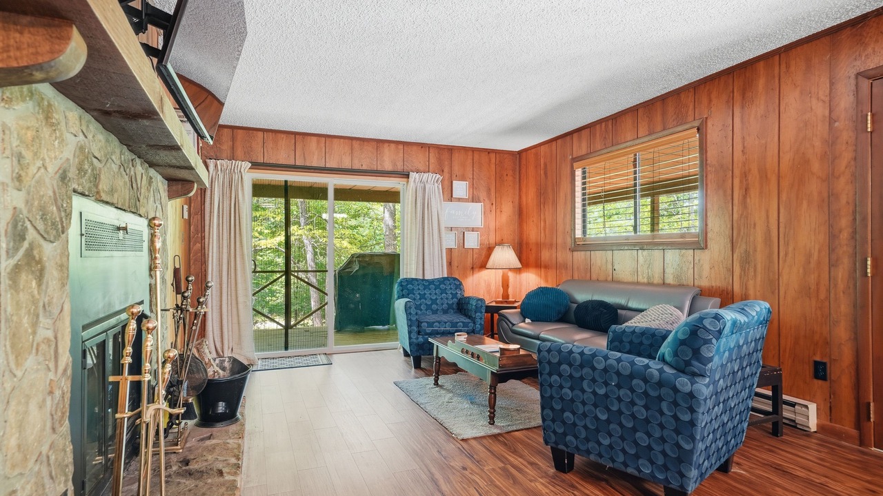 Photo of Livingroom in Murphy