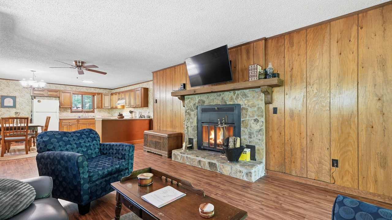 Photo of Livingroom in Murphy