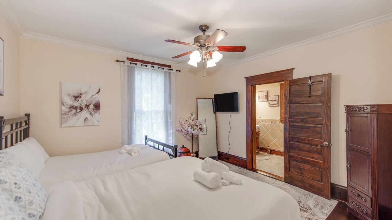 Photo of Bedroom in Hidden Valley