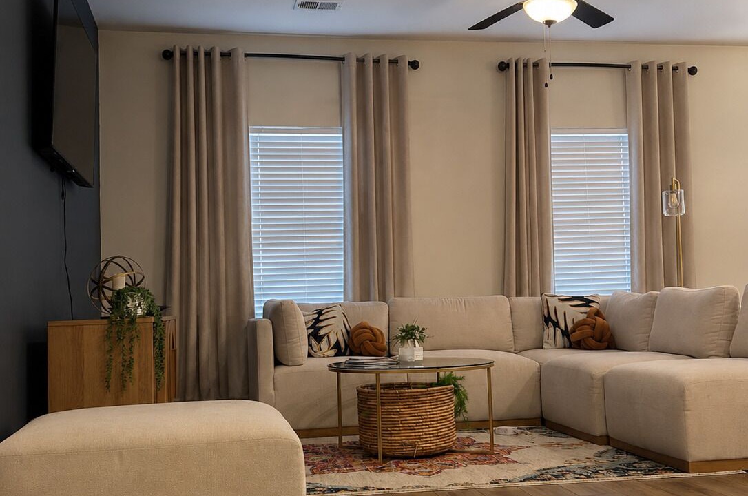 Photo of Livingroom in Cliftondale
