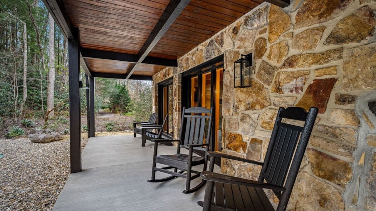 Photo of Patio Balcony in Rocky Grove
