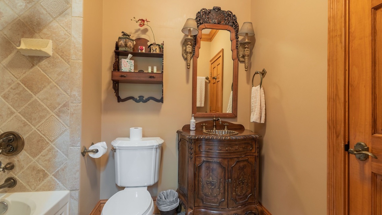 Photo of Bathroom in Santeetlah