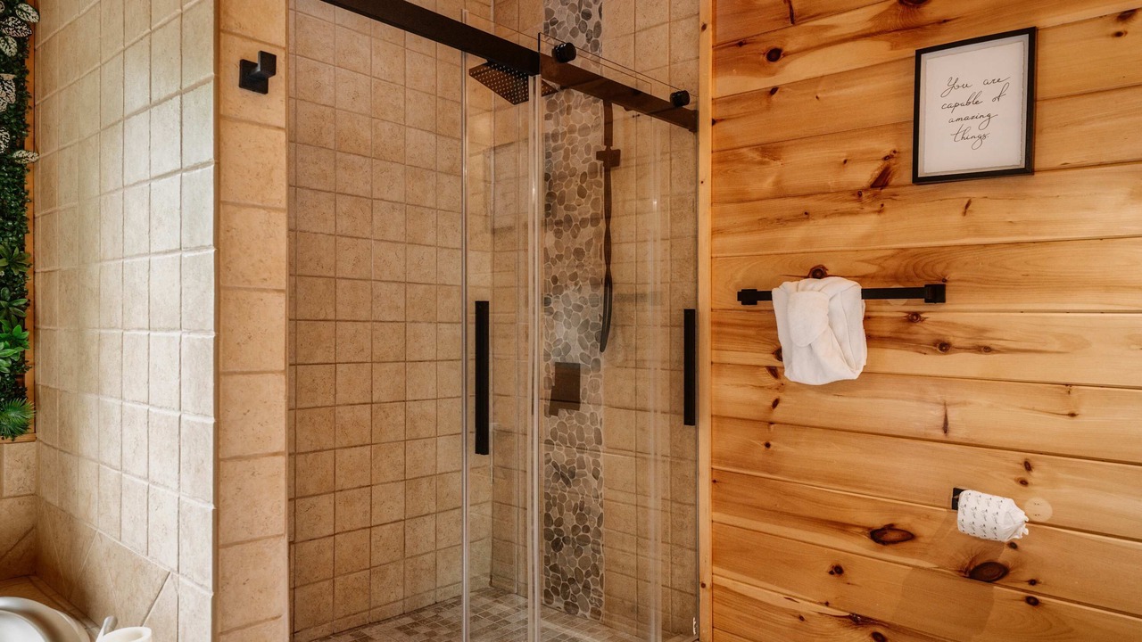 Photo of Bathroom in Gatlinburg - Pigeon Forge