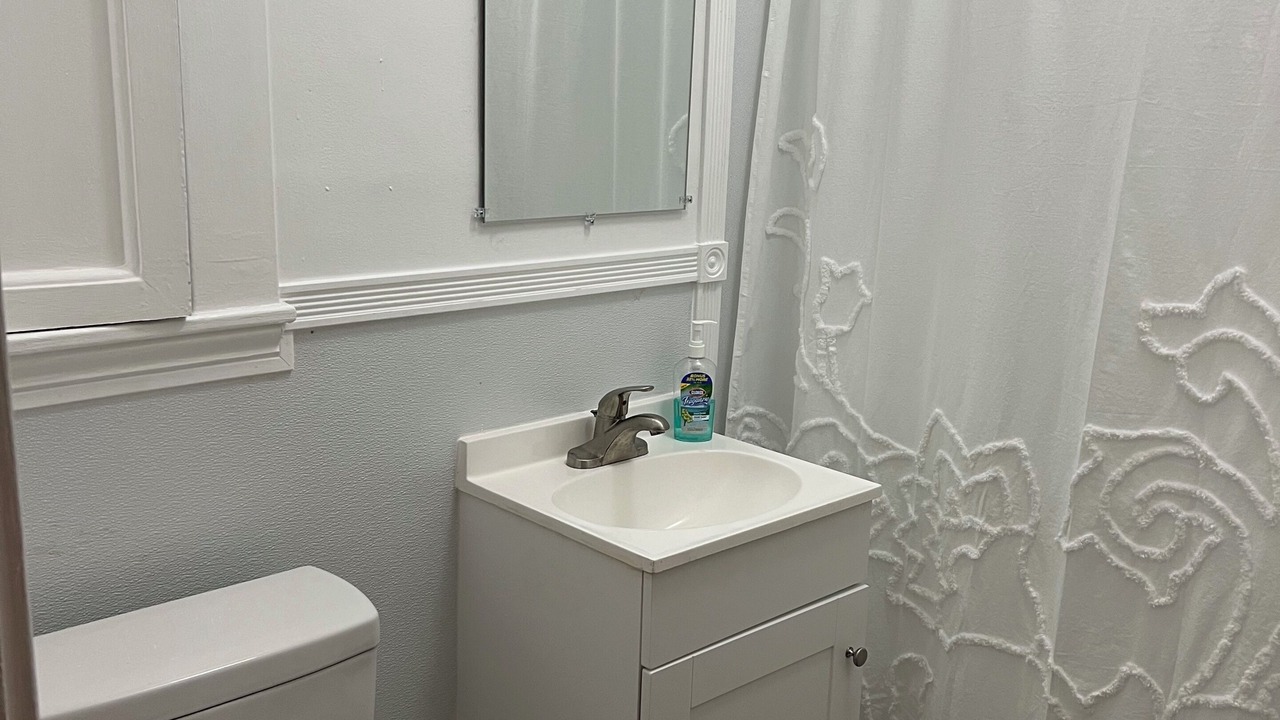 Photo of Bathroom in Bellepoint