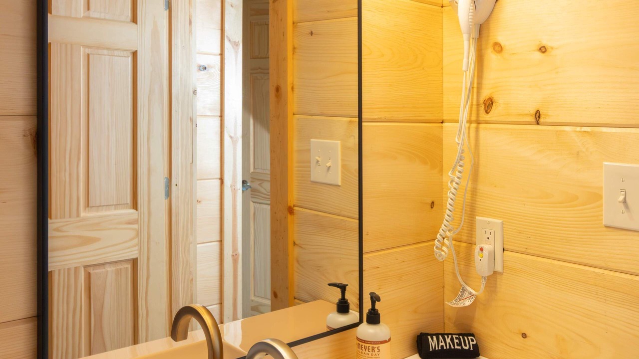 Photo of Bathroom in Stanton