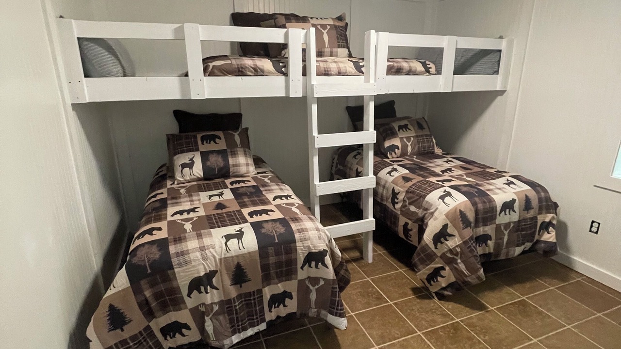 Photo of Bedroom in Murphy