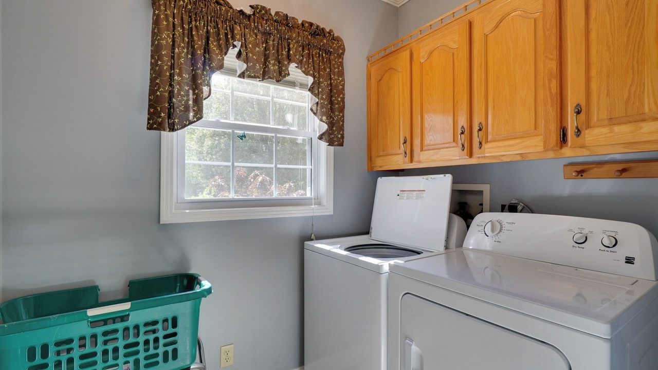 Photo of Bedroom in Byrdstown