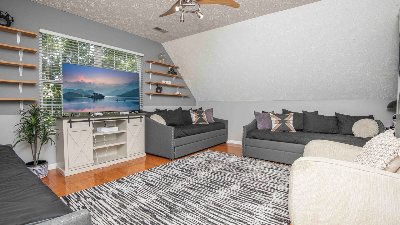 Photo of Livingroom in Knoxville