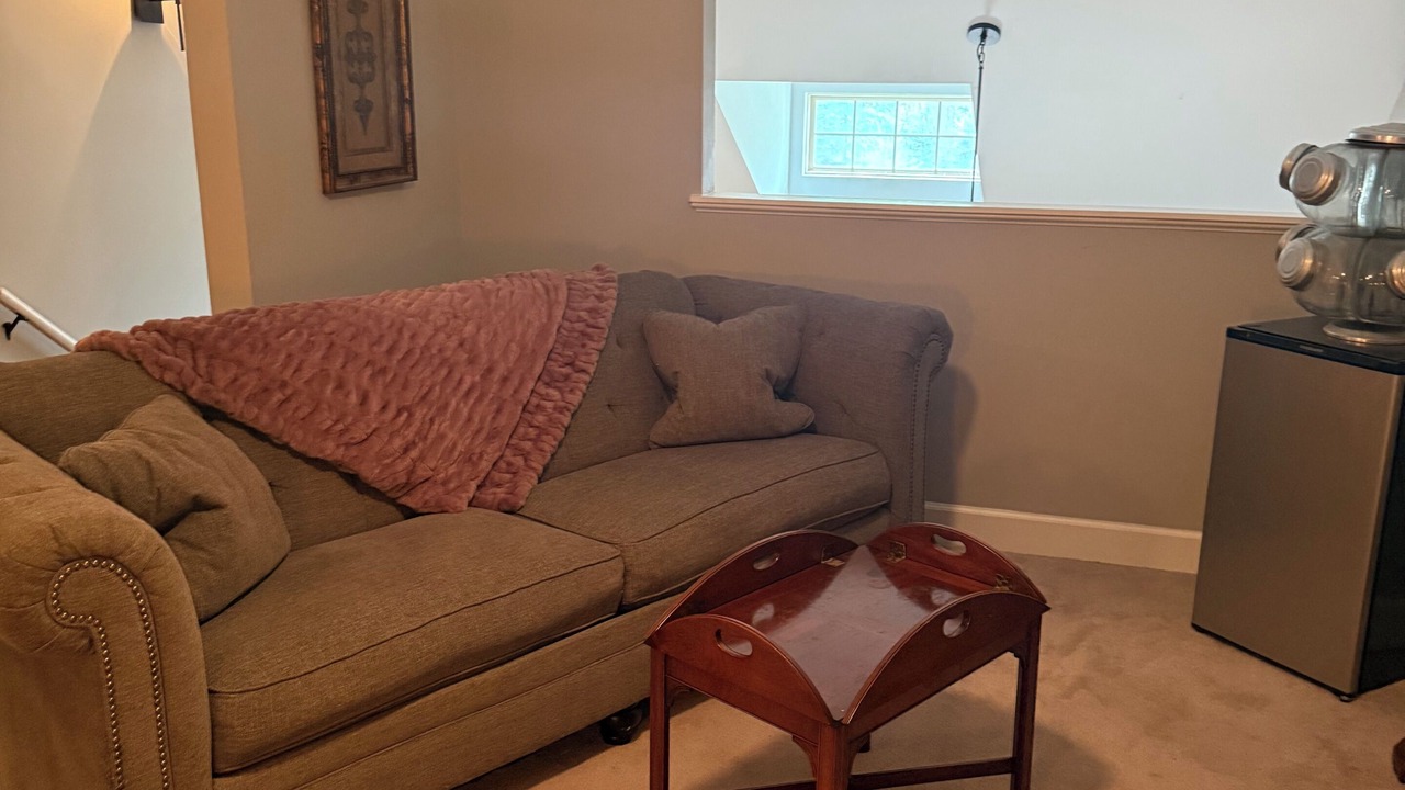 Photo of Livingroom in Lexington