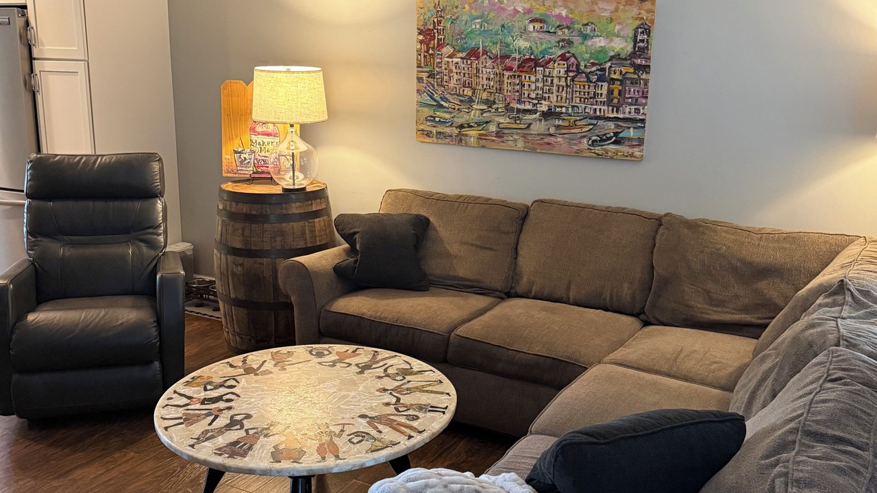 Photo of Livingroom in Lexington