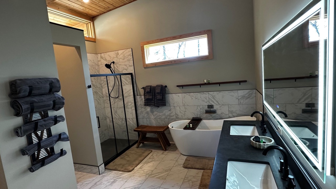 Photo of Bathroom in Apple Ridge