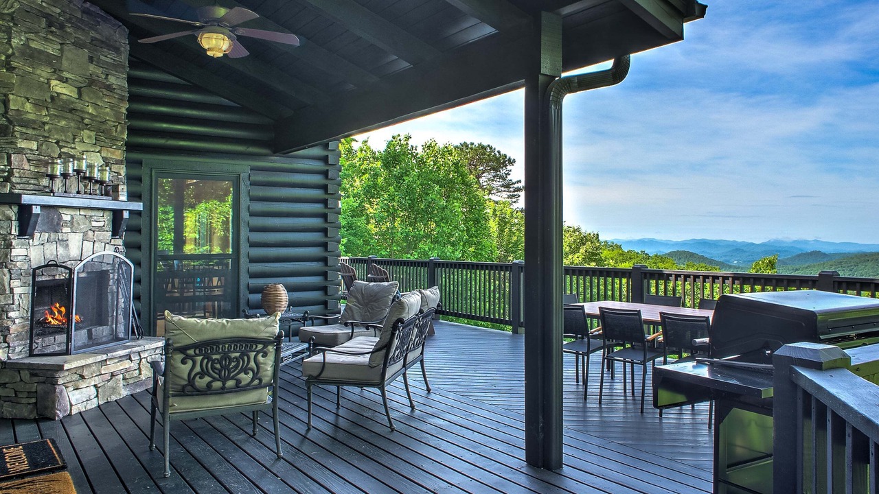 Photo of Livingroom in Pisgah Forest