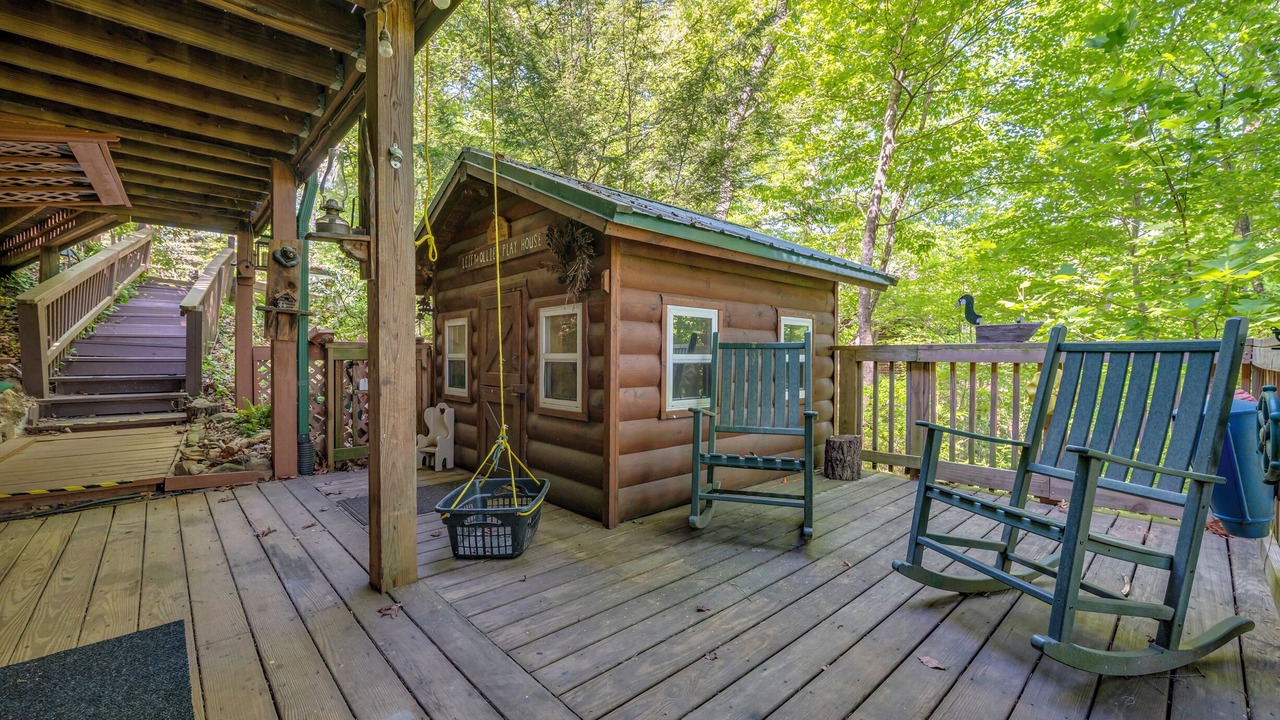 Photo of Patio Balcony in Lake Lure