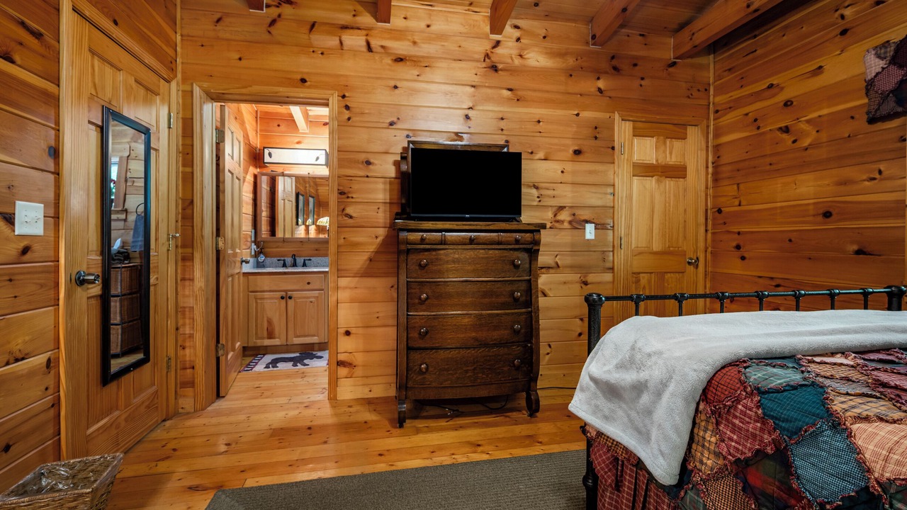 Photo of Bedroom in Lake Lure