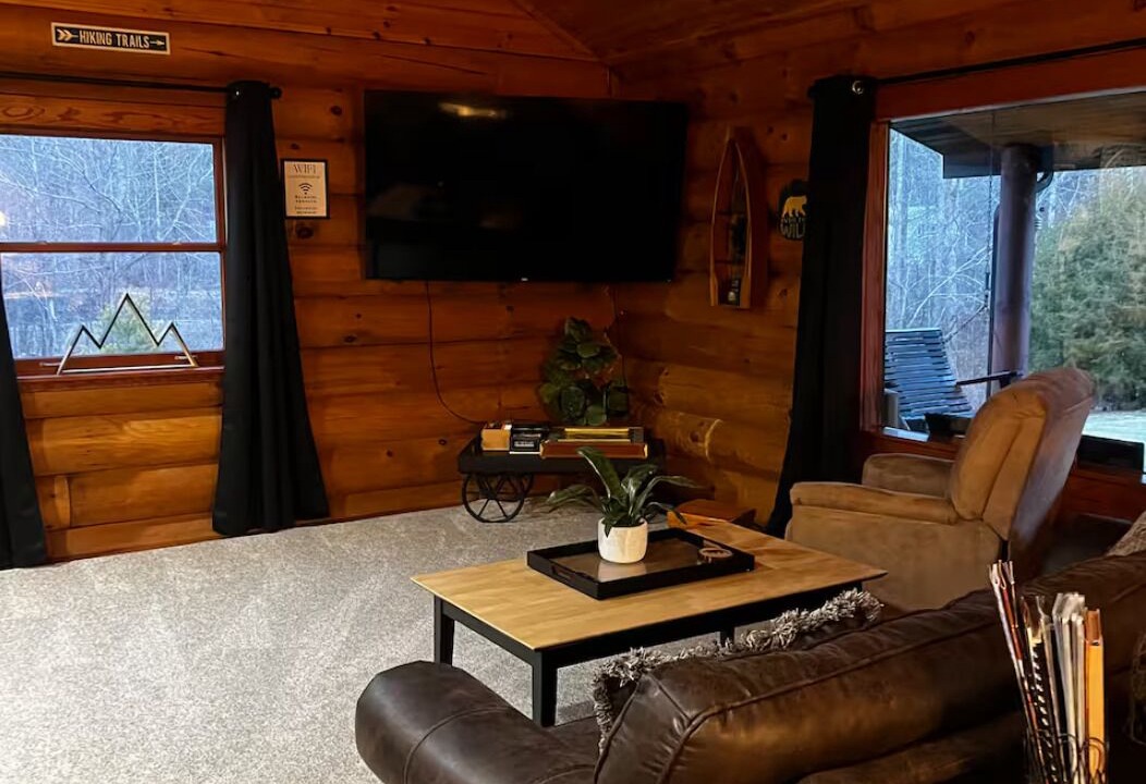 Photo of Livingroom in Tellico Plains