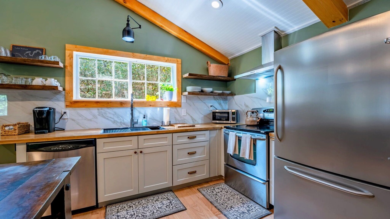 Photo of Kitchen in Lakemont