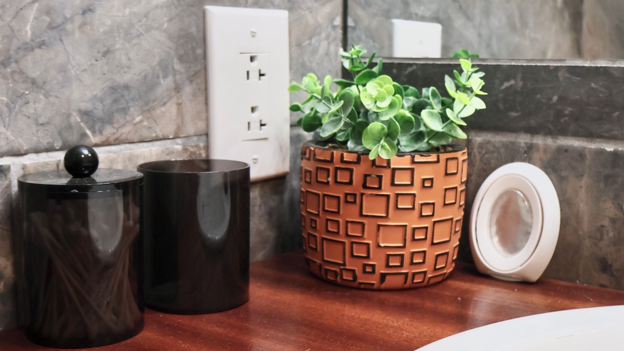 Photo of Bathroom in Chestnut Mound