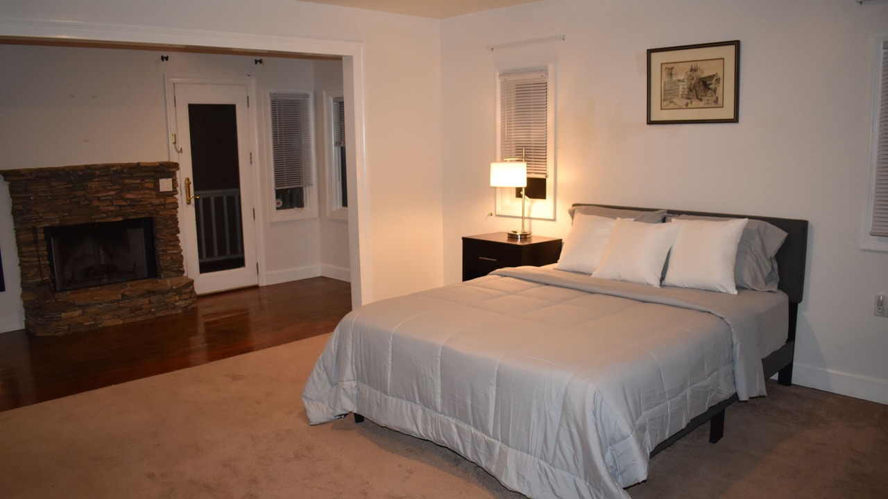 Photo of Bedroom in Suwanee