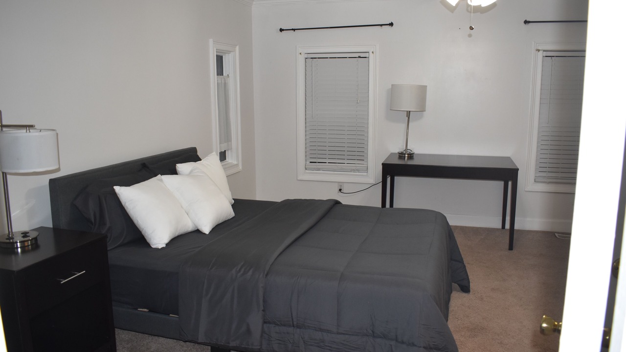 Photo of Bedroom in Suwanee