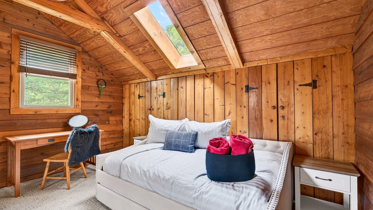 Photo of Bedroom in Logan