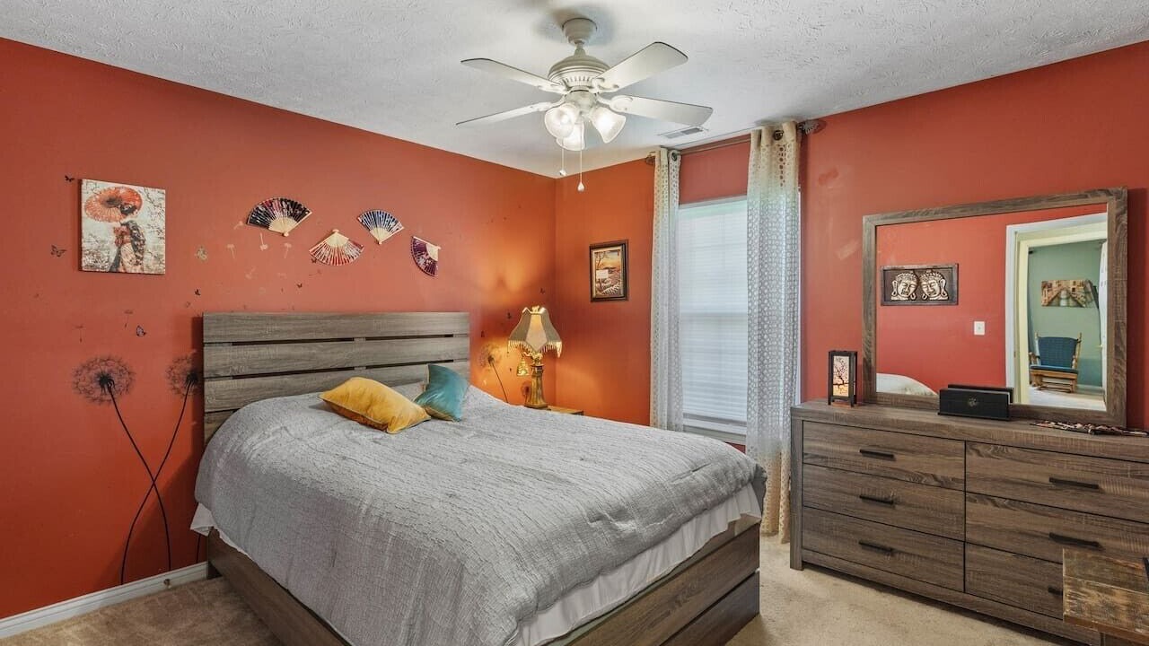 Photo of Bedroom in Owensboro