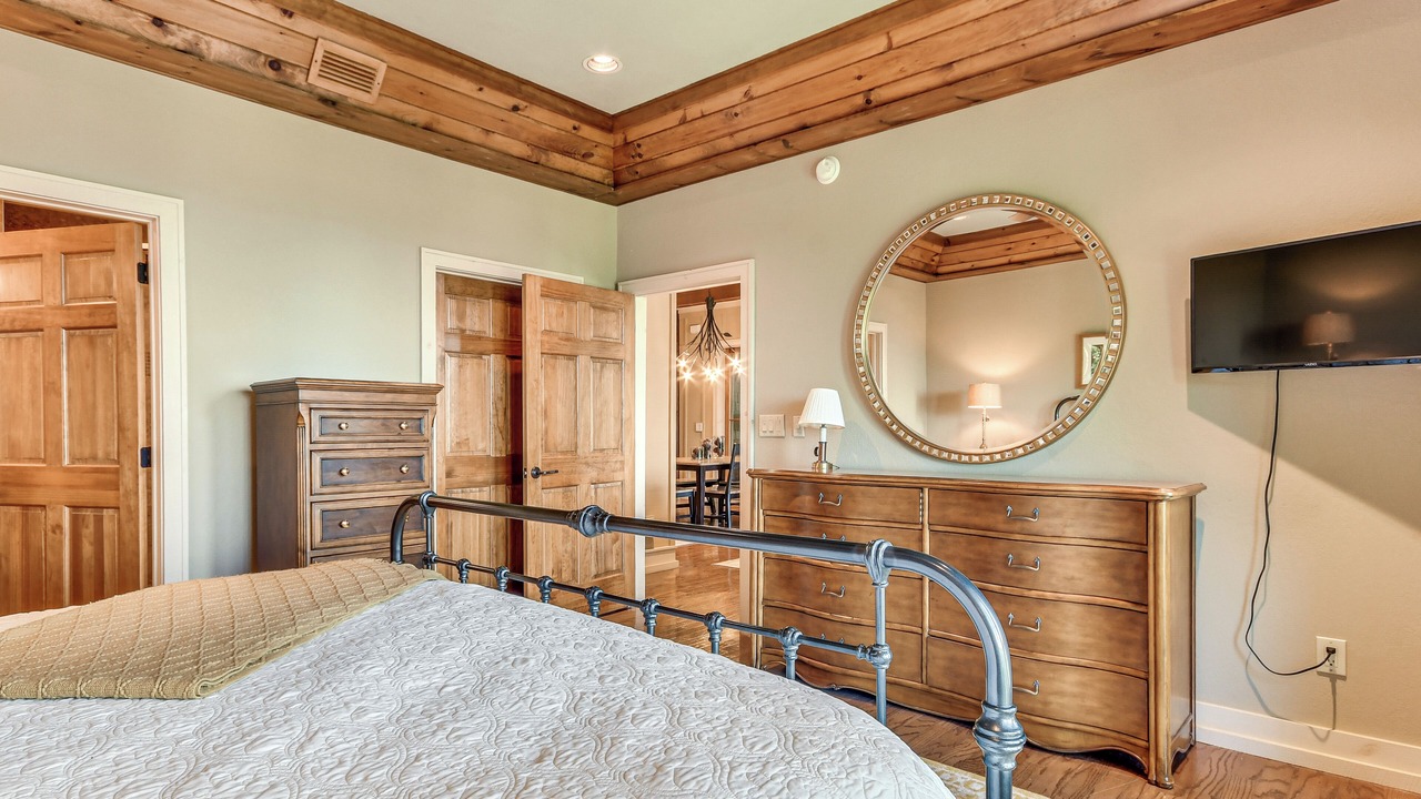 Photo of Bedroom in Mountain Air