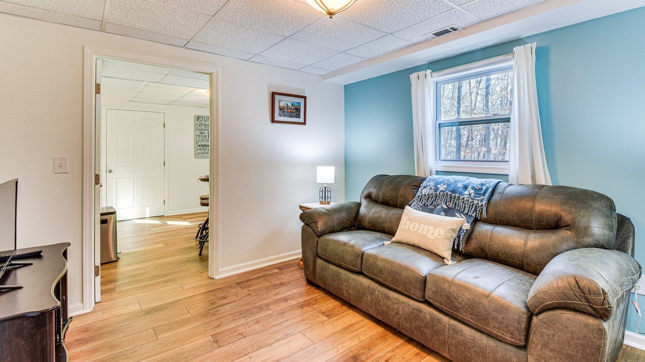 Photo of Livingroom in Toccoa