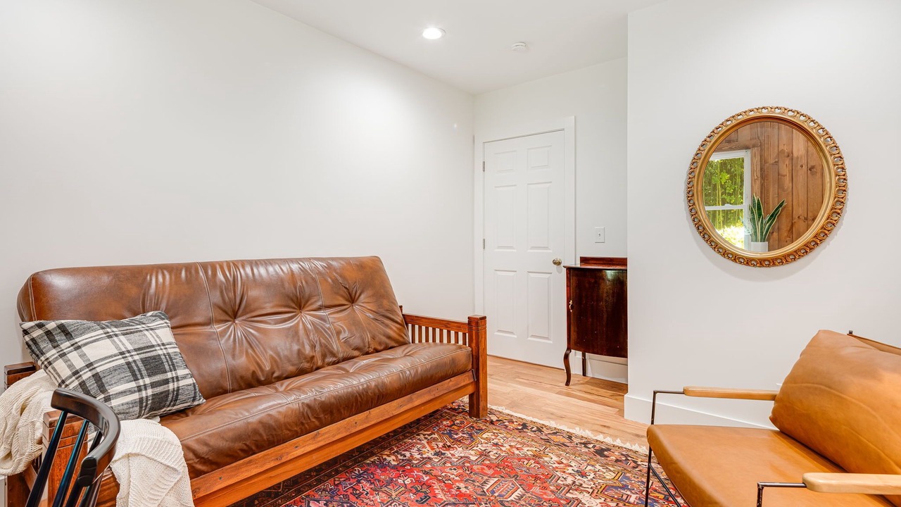 Photo of Livingroom in Flat Rock