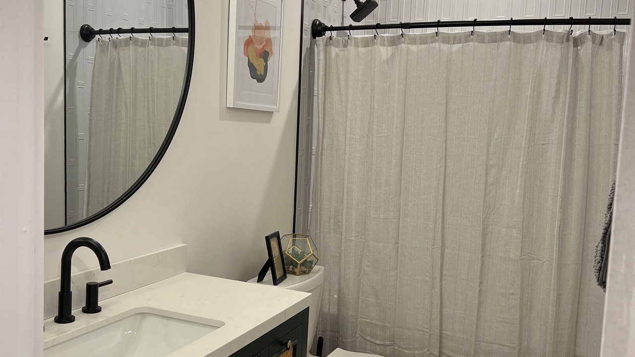 Photo of Bathroom in Candler