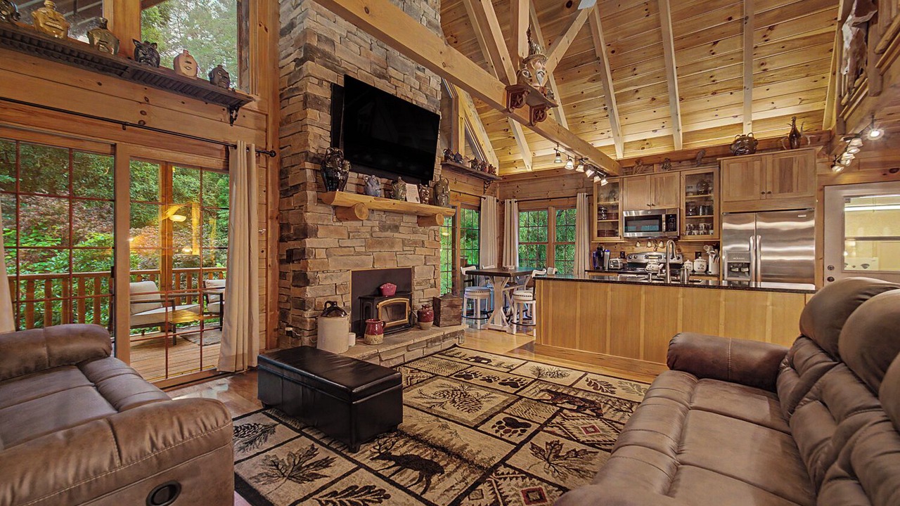 Photo of Livingroom in Cullowhee