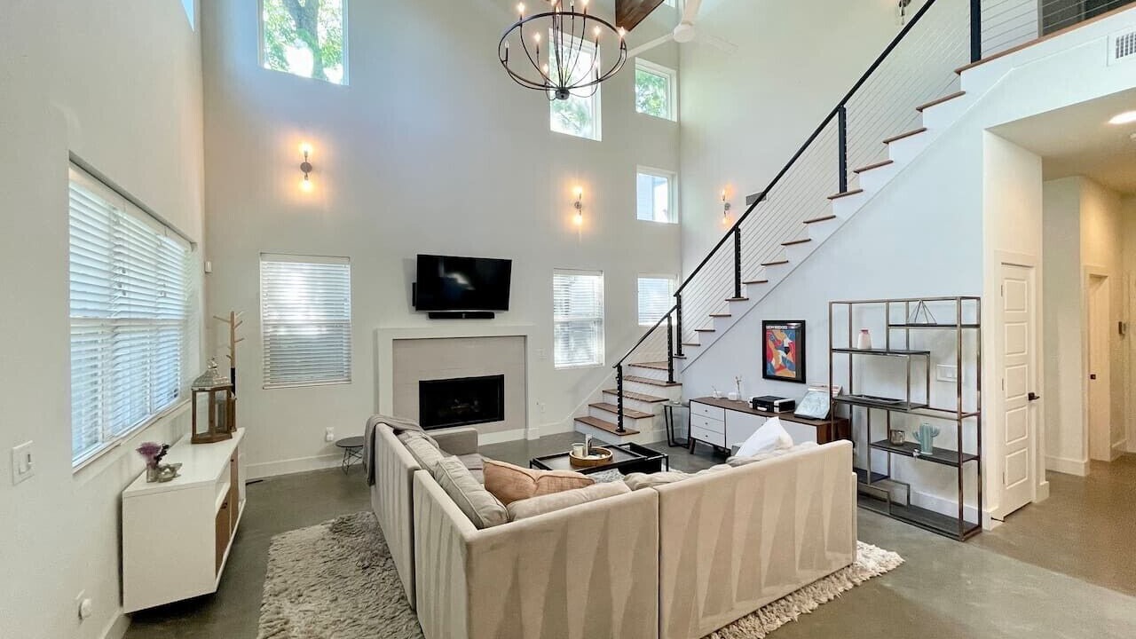 Photo of Livingroom in Shelby Hills