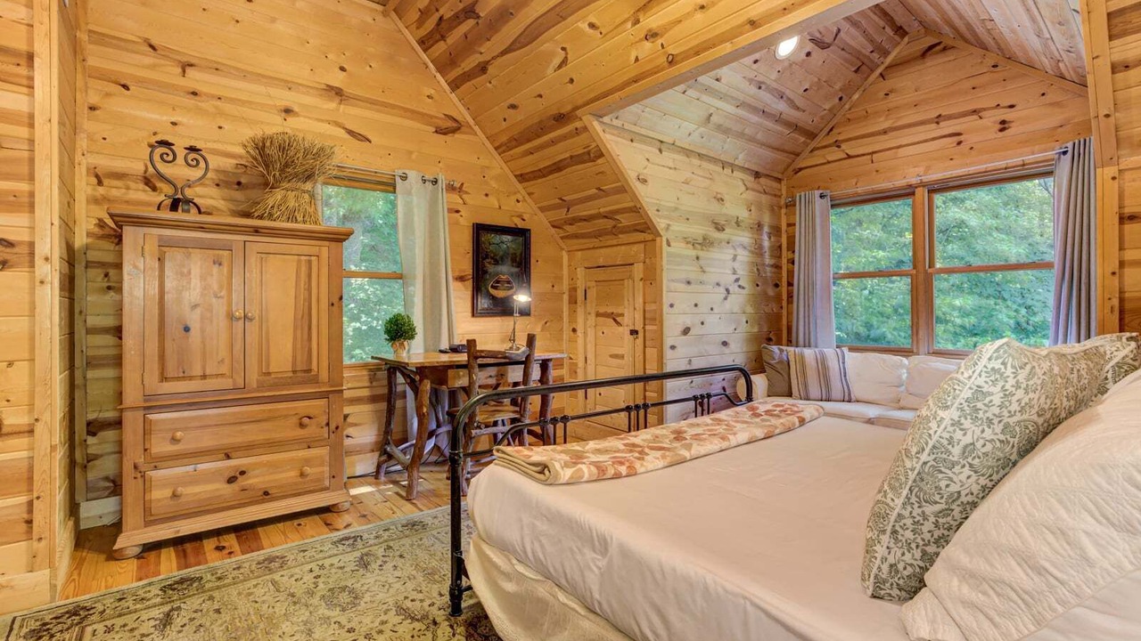 Photo of Bedroom in Tate