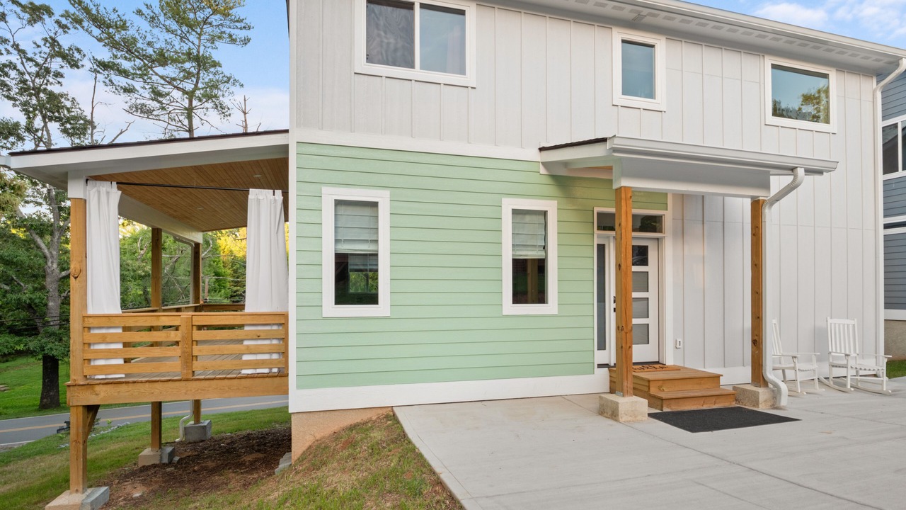 Photo of Outdoor in Oakley