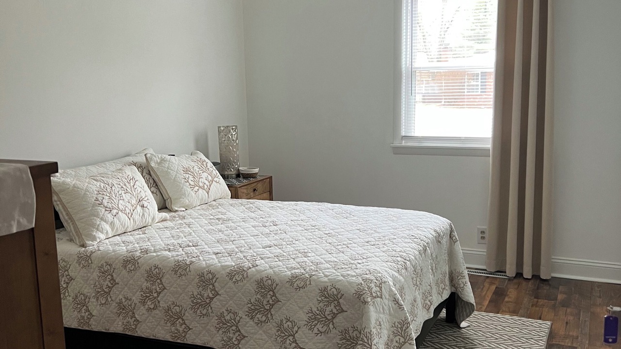 Photo of Bedroom in Newburgh