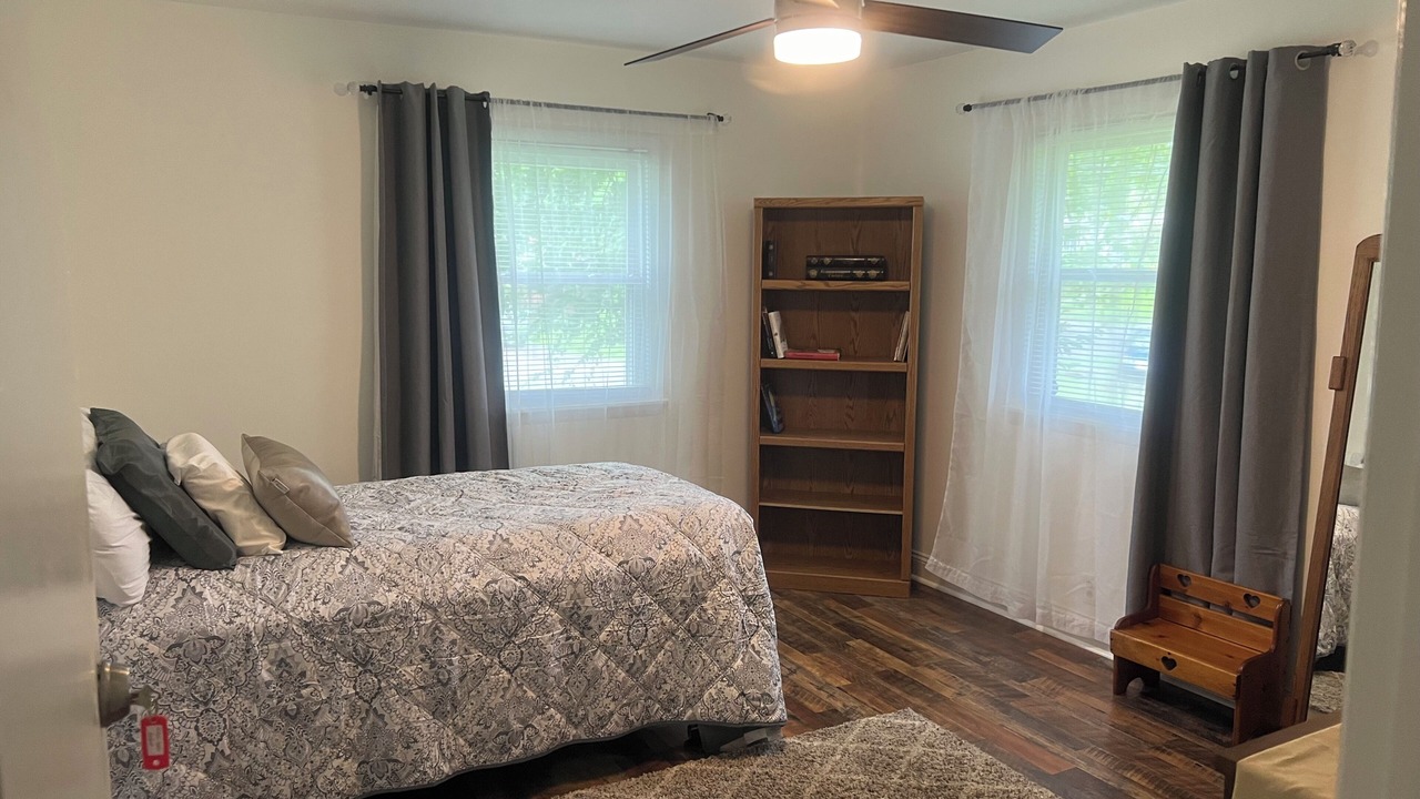 Photo of Bedroom in Newburgh