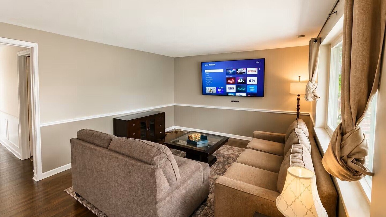 Photo of Livingroom in Mason