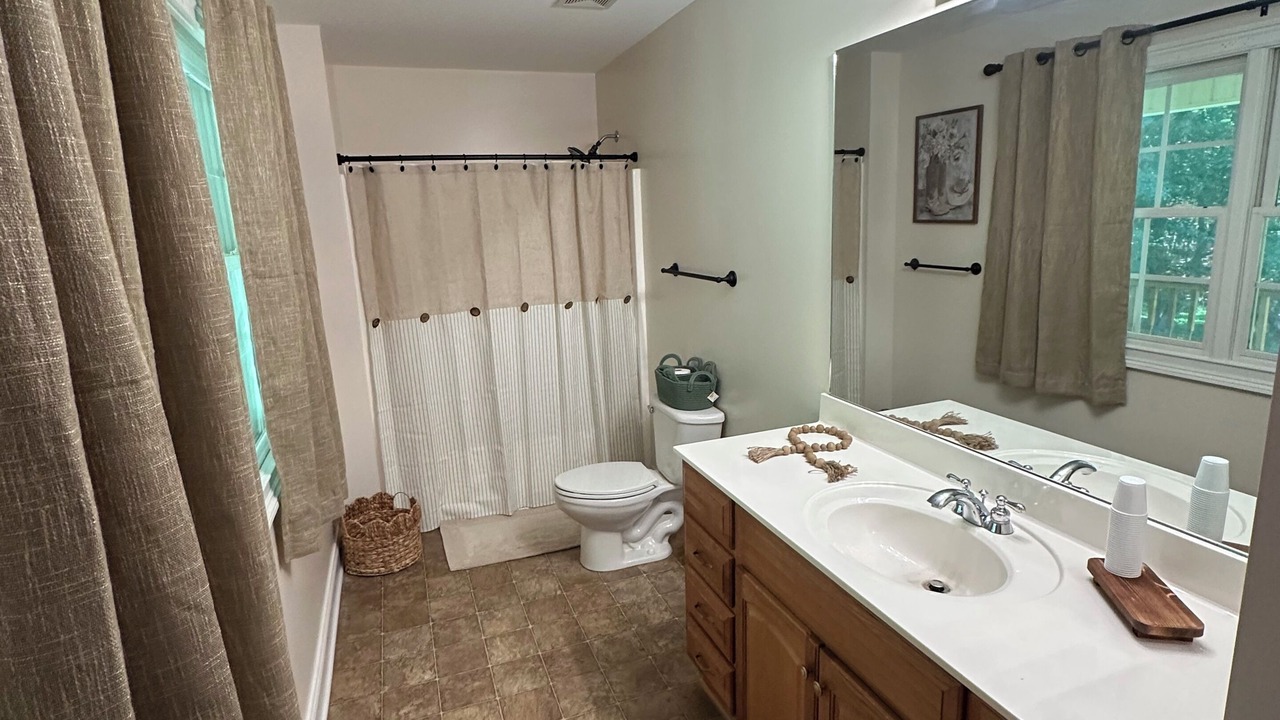 Photo of Bathroom in Winder