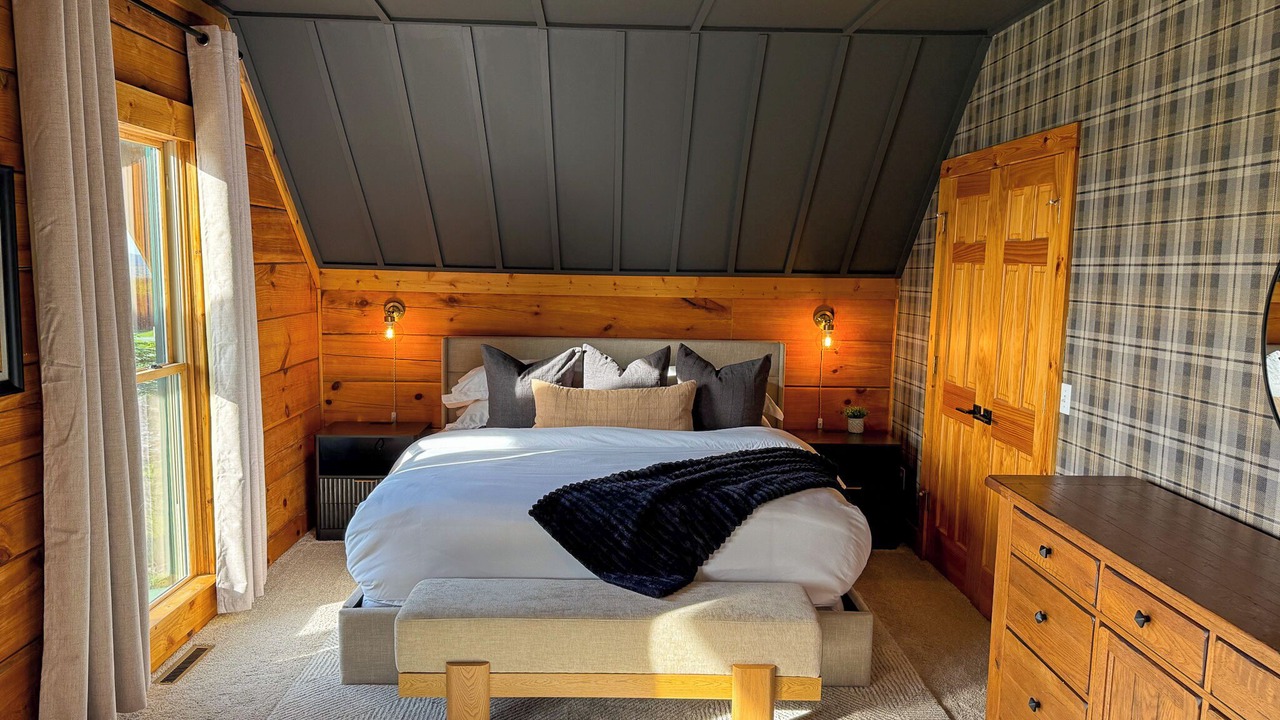 Photo of Bedroom in Snowshoe