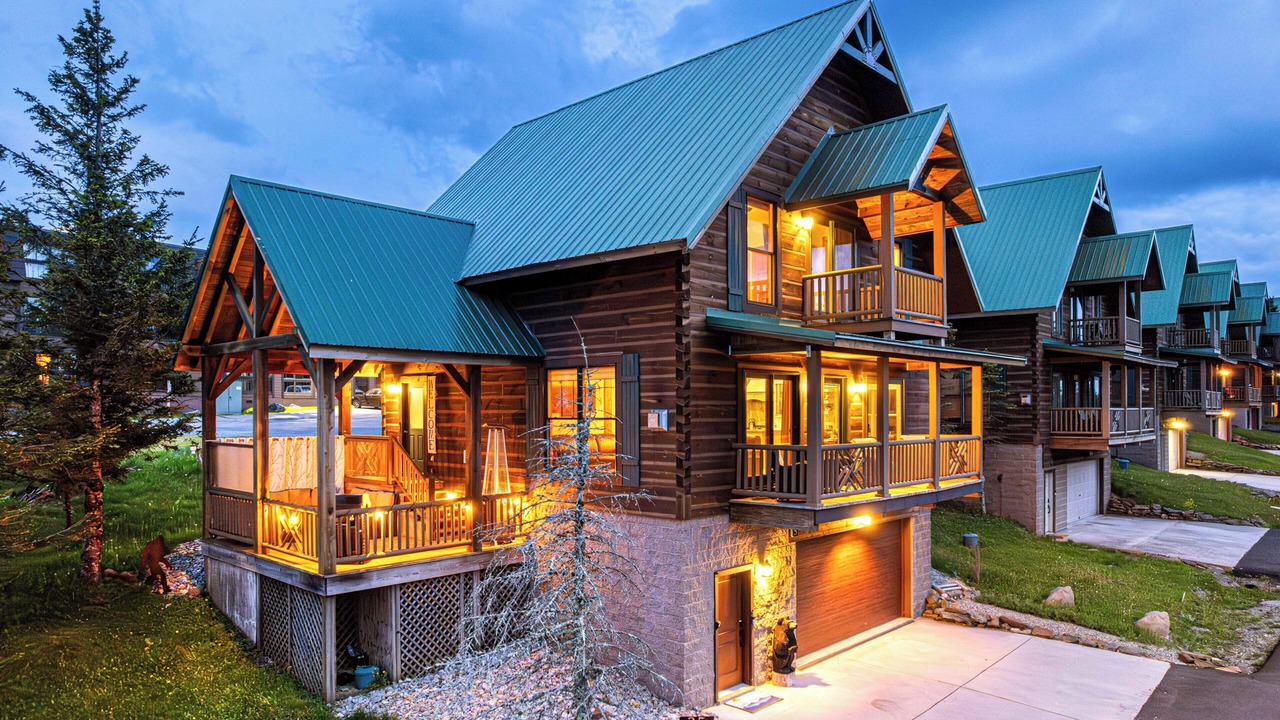Photo of Outdoor in Snowshoe