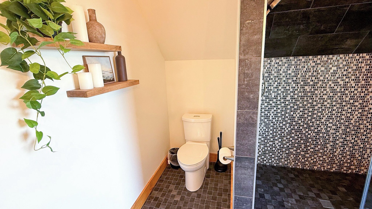 Photo of Bathroom in Snowshoe