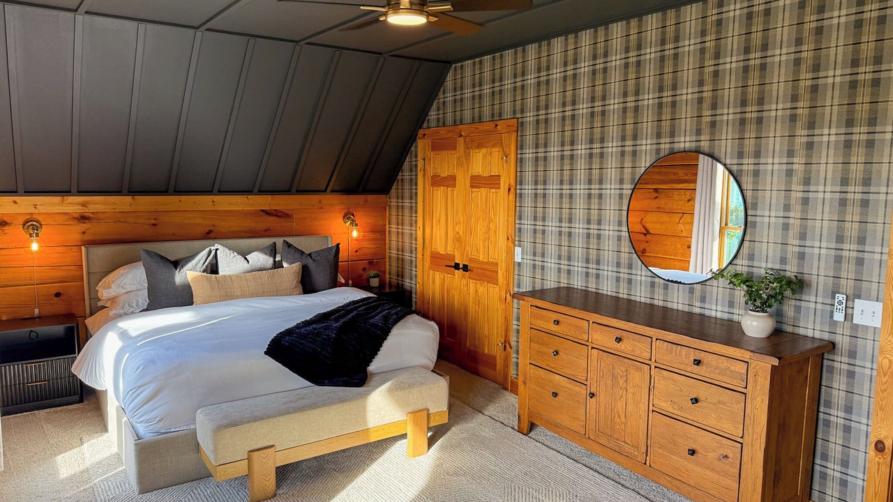 Photo of Bedroom in Snowshoe