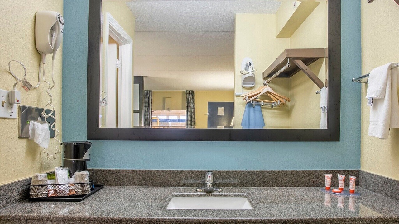Photo of Bathroom in Cedar Bluff