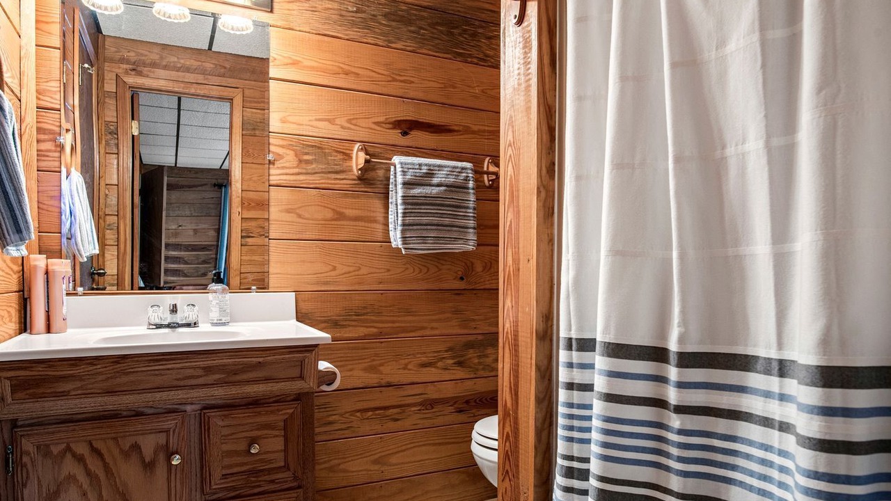 Photo of Bathroom in Martin