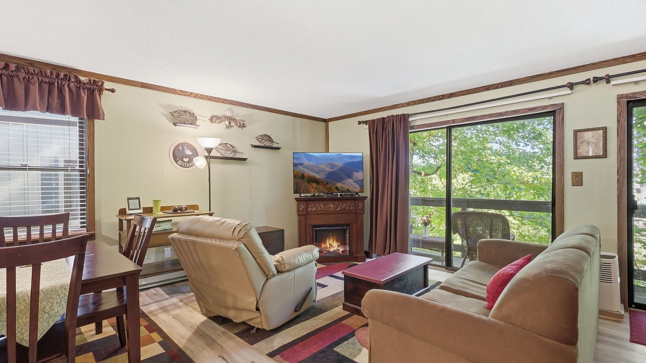 Photo of Patio Balcony in Beech Mountain