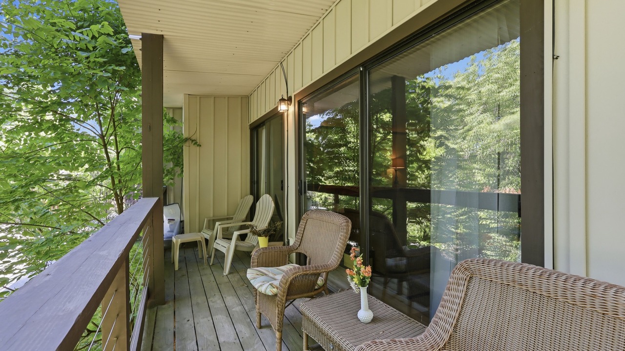 Photo of Patio Balcony in Beech Mountain