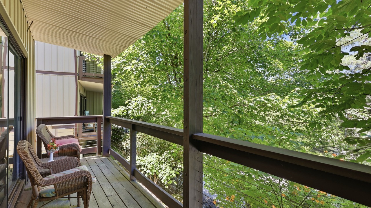 Photo of Patio Balcony in Beech Mountain