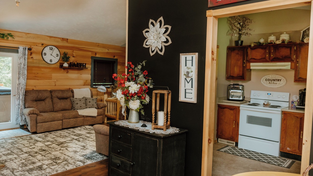 Photo of Livingroom in Shoals